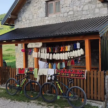 Prenociste B&m -